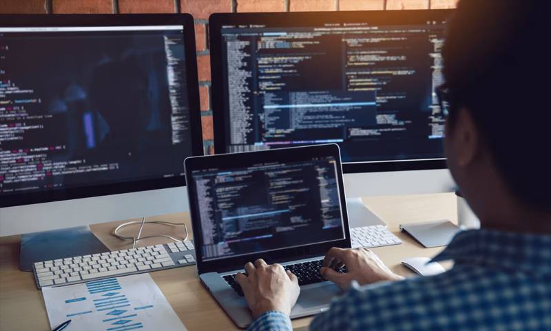 数据科学选型：R与Python如何赋能南乐县网站建设？